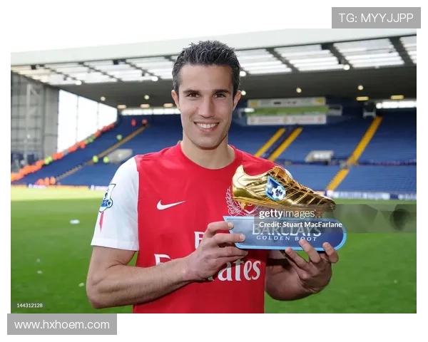 凯恩 vs 范佩西：英超传奇中锋的终结效率与战术角色对比