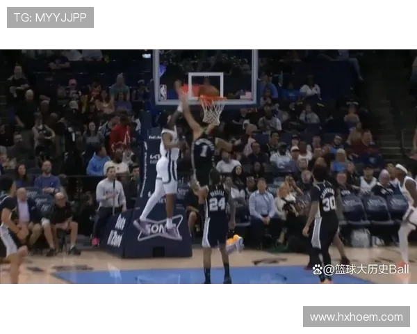 维克托文班亚马挡拆拉开空间 提升防守端转换速度